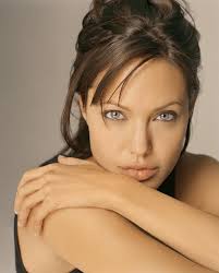 Angelina Jolie as Catwoman - via Daymix