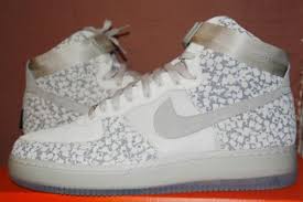 These Stash One Night Only's - via Daymix
