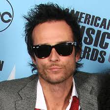 that Scott Weiland had - via Daymix