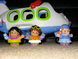 with Little People. - via Daymix