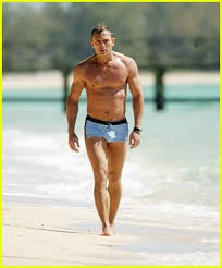 Daniel Craig can put his royale in