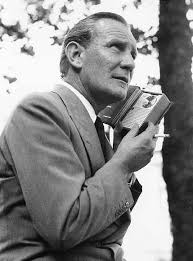 Trevor Howard pronunciation