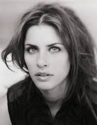 Image <b>Amanda Peet</b> long wavy hair style Picture