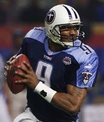 Steve McNair dropping back to - via Daymix