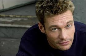 Ryan seacrest - via Daymix