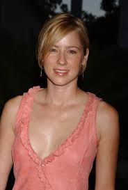 Image photos of <b>Traylor Howard</b>, Picture