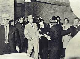 Lee Harvey Oswald - via Daymix