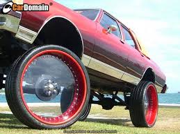 30” clear rims. Are cars