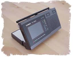 1985 the CASIO TV-1000 - via Daymix