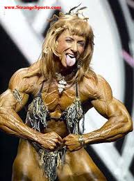   FEMALE BODY   BUILDER
