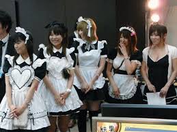 というわけで、なぜかメイドさん
