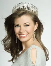 McCain camp hires beauty queen - via Daymix