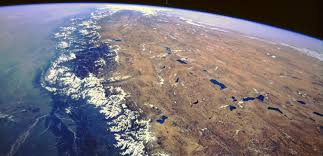Himalayas Mountains - via Daymix