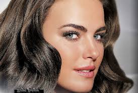 Image <b>ANA PAULA AROSIO</b> CAMPANHA AVON Picture