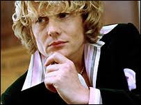 Julian Rhind-Tutt - via Daymix