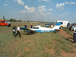 Light plane crashes onto N17 - via Daymix