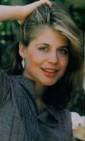 Linda Hamilton Picture 1