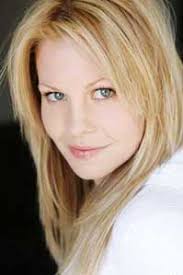 Candace Cameron Bure, - via Daymix
