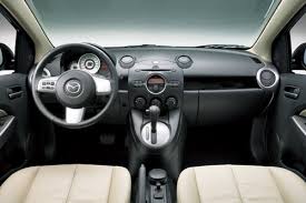 而Mazda2是2007年才出廠的。