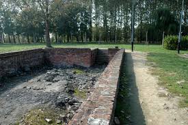 Birkenau Crematorium II steps - via Daymix