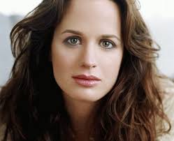 Elizabeth Ann Reaser - via Daymix