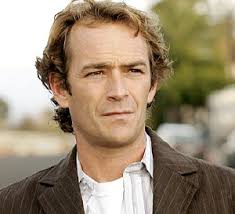 heart throb Luke Perry has - via Daymix