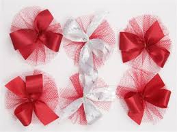 Red Hair Bow Collection - via Daymix