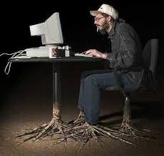 A Dedicated Programmer, Geek - via Daymix