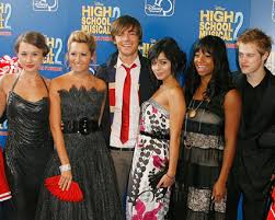 High School Musical cast - via Daymix