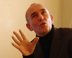 PC Gaming Makes Peter Molyneux - via Daymix