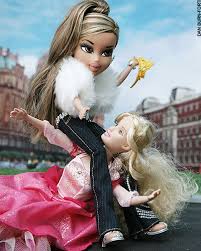 Barbie v x26s  Bratz  