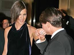 KATIE HOLMES - via Daymix