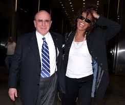 Clive Davis Image Whitney Houston | Plásticos y Decibelios Picture 1