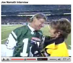 Joe Namath leans in to try - via Daymix