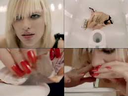 のCMで、このトイレに入った