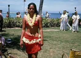 Hawaii: Postcards and Picture - via Daymix