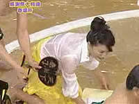 転んでパンモロを見せてくれ