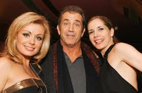 Image <b>MEL GIBSON</b> TWO LADIES.JPG Picture