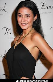Image Emmanuelle Chriqui at Grand Picture