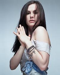 Thirst News: True Blood - via Daymix