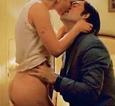 Portman gets steamy in new film