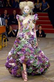   Alexander McQueen  