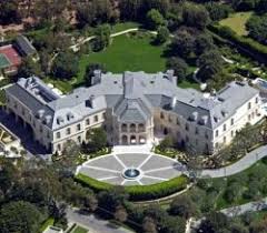 for her Holmby Hills home: - via Daymix