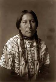 Native American Woman - via Daymix