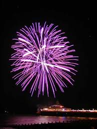 Eastbourne Airbourne Fireworks - via Daymix