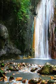 St. Lucia Waterfall by - via Daymix
