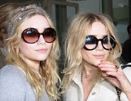 Mary-Kate and Ashley Olsen - via Daymix