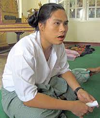 缅甸女一夜变男人长出男性生殖器