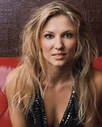 Julie Roberts Image Julie Roberts pictures – Discover music, videos, concerts ... Picture 3