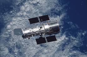 Hubble Telescope - via Daymix